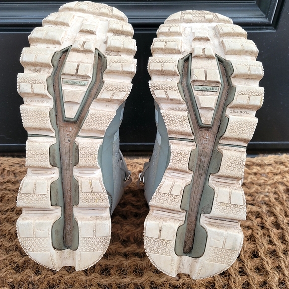 *SOLD* On cloudrock women's hiking boots size 9 - Picture 6 of 9